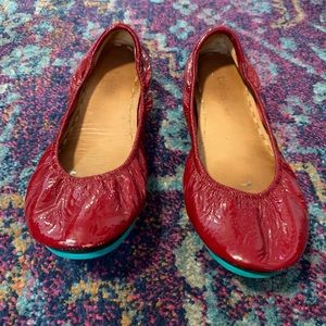 Ruby red patent Tieks flats! 👠